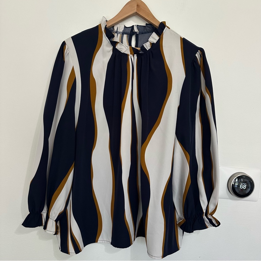 Women’s Abstract Gold Navy and White Ruffle Neck Blouse size XXL - Picture 3 of 7